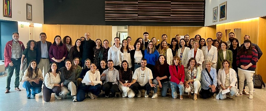Un estudio sobre videojuegos y bienestar adolescente gana el premio de investigación en Vigo